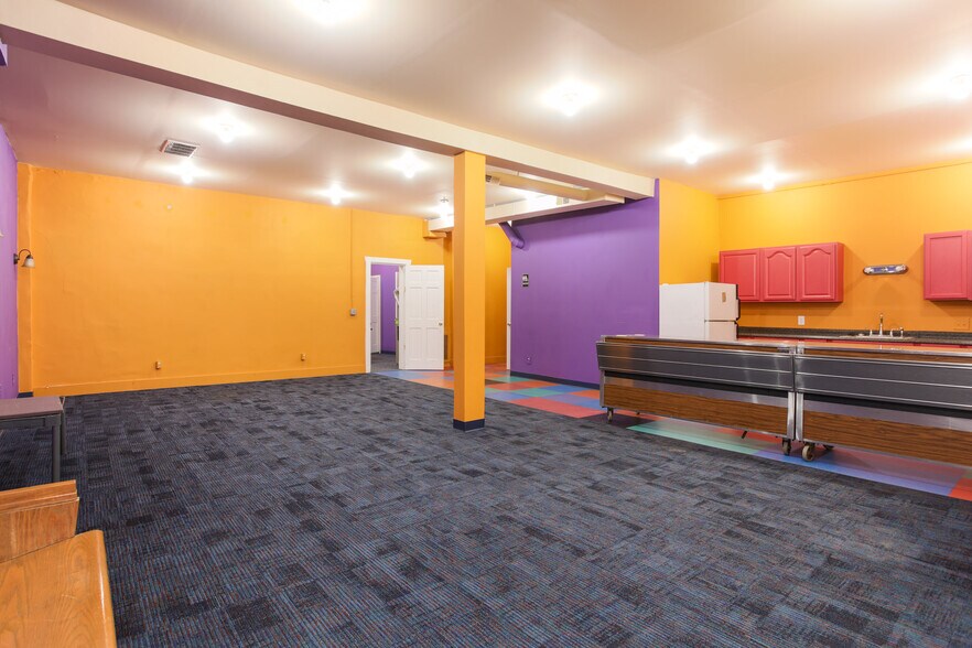 More Photos Of 14105 Kercheval St, Detroit Religious Facility For Sale