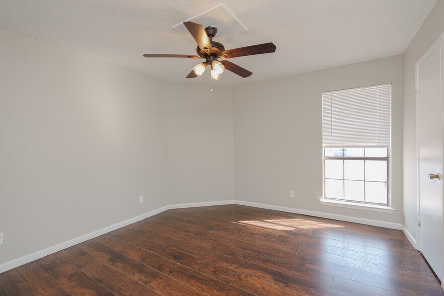 More Photos Of 2813 Wimbledon Ct, Garland Apartments For Sale