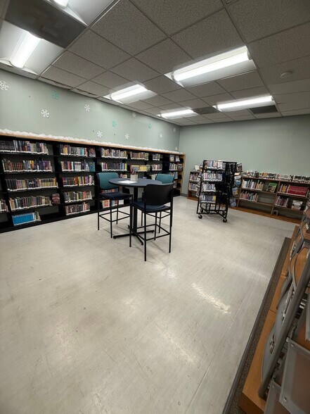 More Photos Of 122 E Lincoln Ave, Fall Creek Office For Sale