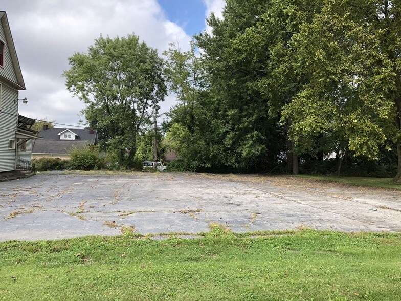 More Photos Of 1451 E Market St, Warren Medical For Sale