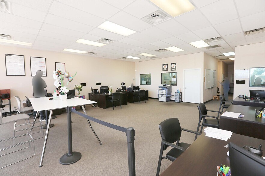 More Photos Of Thomas Rd @ SWC Thomas Rd. & 51st Ave., Phoenix Unknown For Lease