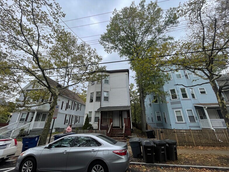 Primary Photo Of 694 Winchester Ave, New Haven Apartments For Sale