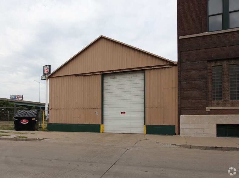 More Photos Of 1220 Liberty St, Kansas City Warehouse For Lease
