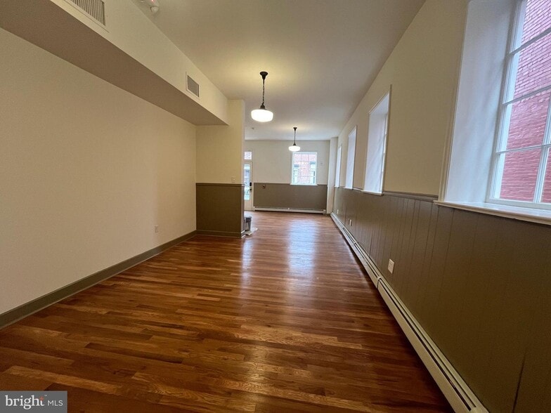 More Photos Of 110-112 W Burke St, Martinsburg Office For Lease