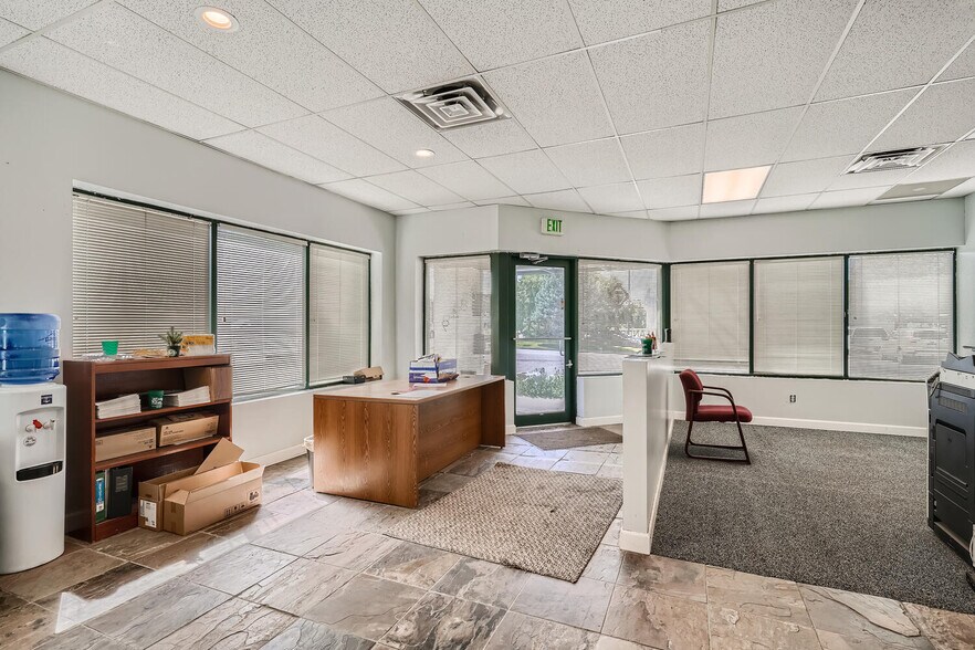 More Photos Of 6849 S Dawson Cir, Englewood Warehouse For Lease