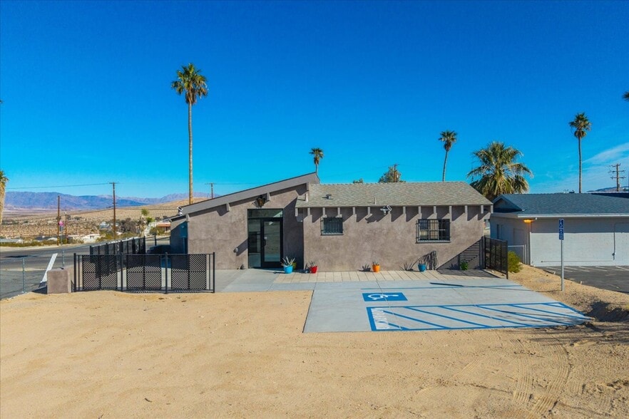 More Photos Of 5770 Adobe Rd, Twentynine Palms Freestanding For Sale