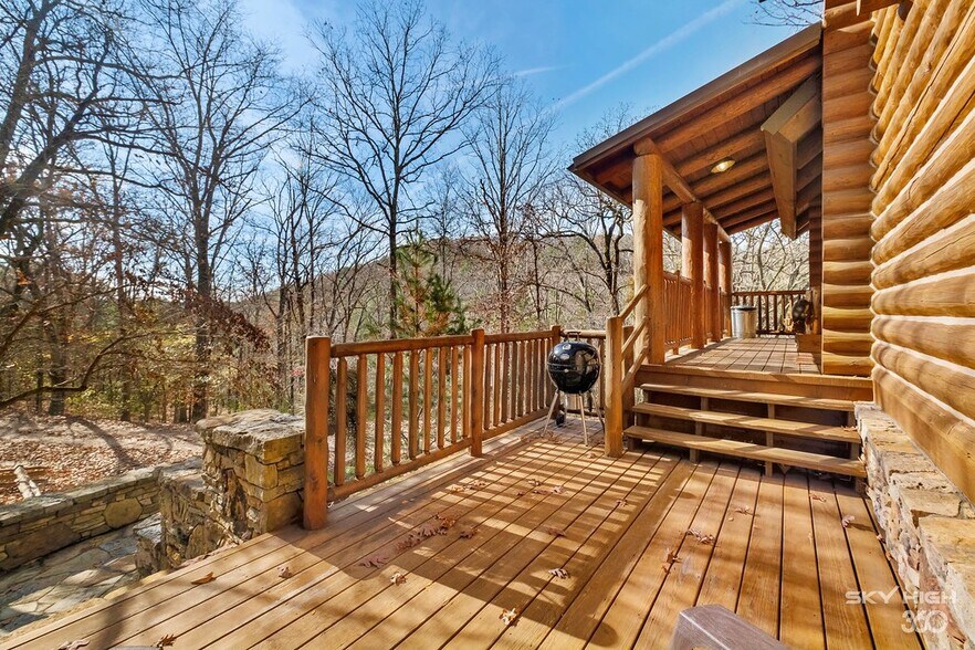 More Photos Of 3134 E Van Buren, Eureka Springs Hotel For Sale