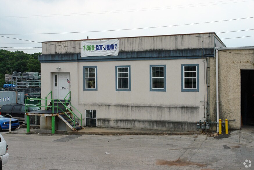 More Photos Of 806 E Main St, Norristown Light Manufacturing For Lease