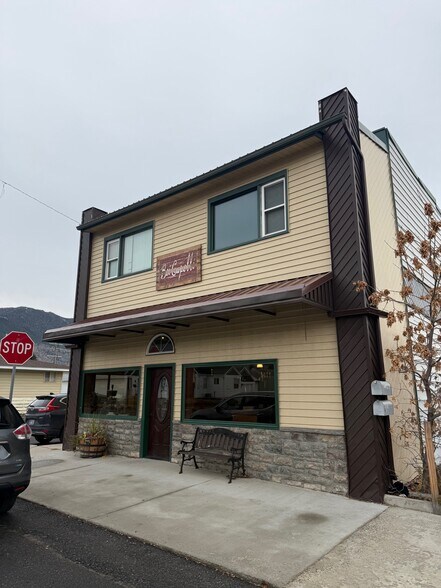 Primary Photo Of 2940 Floral Blvd, Butte Office For Sale