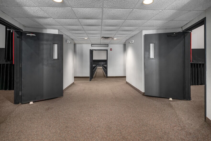 More Photos Of 23-25 W Westfield Ave, Roselle Park Storefront Retail Office For Lease