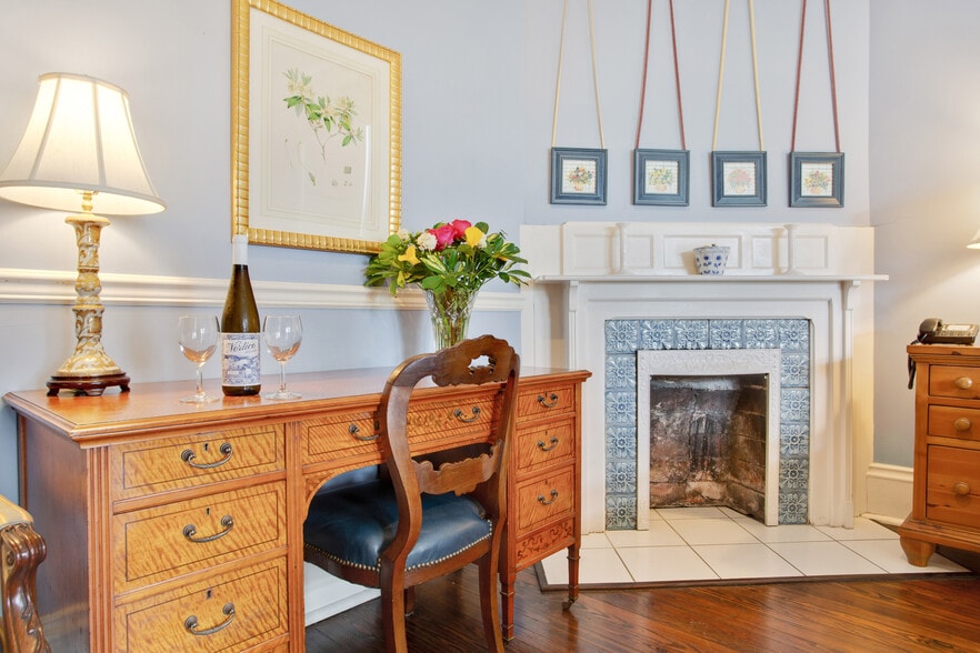 More Photos Of 4117 Perrier St, New Orleans Hotel For Sale