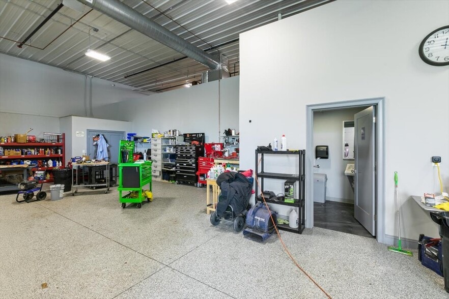 More Photos Of 409 Emerson Ave, Hampstead Industrial For Sale