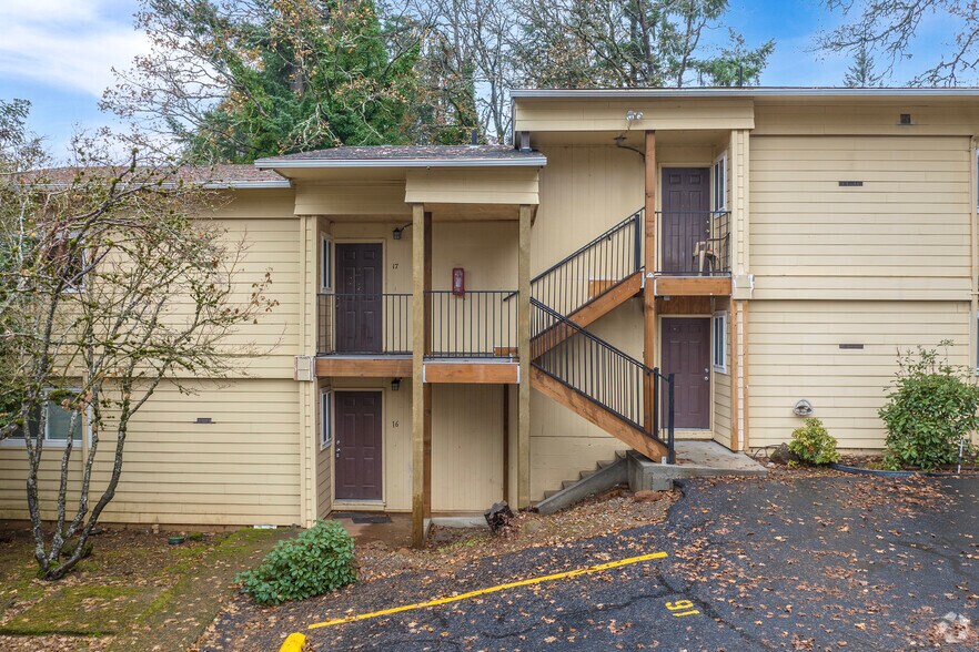 More Photos Of 4082 Commercial St SE, Salem Apartments For Sale