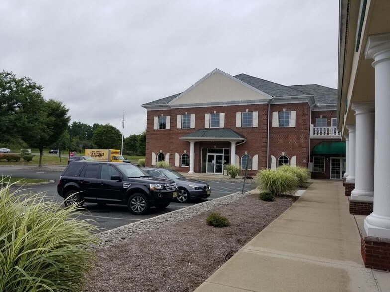 More Photos Of 47 US Highway 206, Augusta Office For Lease