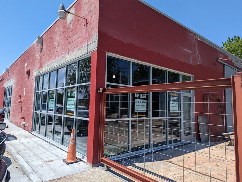 More Photos Of 220-226 W 25th St, Norfolk Warehouse For Lease