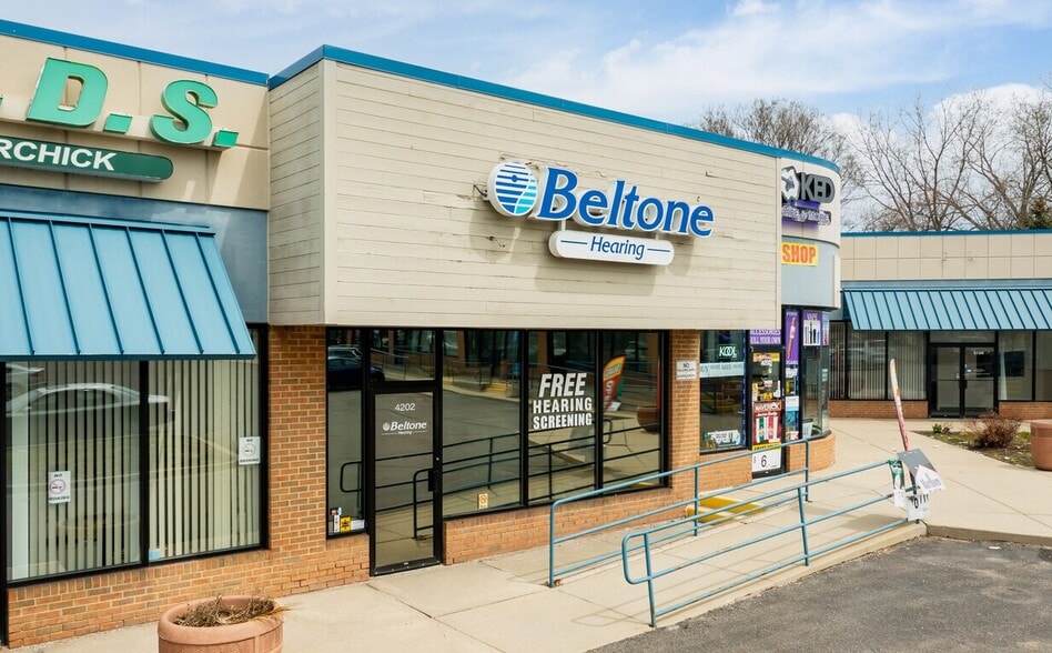 More Photos Of 4174-4246 Pontiac Lake Rd, Waterford Unknown For Lease