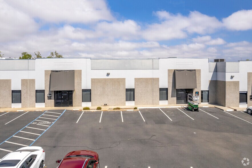 More Photos Of 6790 Top Gun St, San Diego Light Manufacturing For Lease