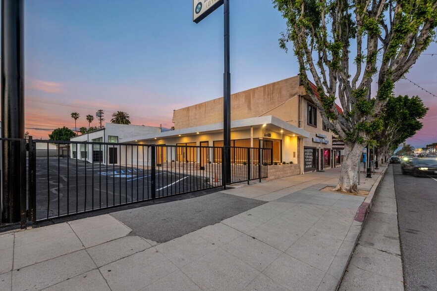 More Photos Of 17733 Chatsworth St, Granada Hills Auto Repair For Lease