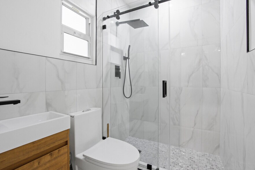 More Photos Of 401-403 NE 14th Ave, Fort Lauderdale Apartments For Sale