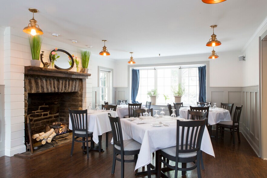 More Photos Of 7402 Germantown Ave, Philadelphia Restaurant For Lease