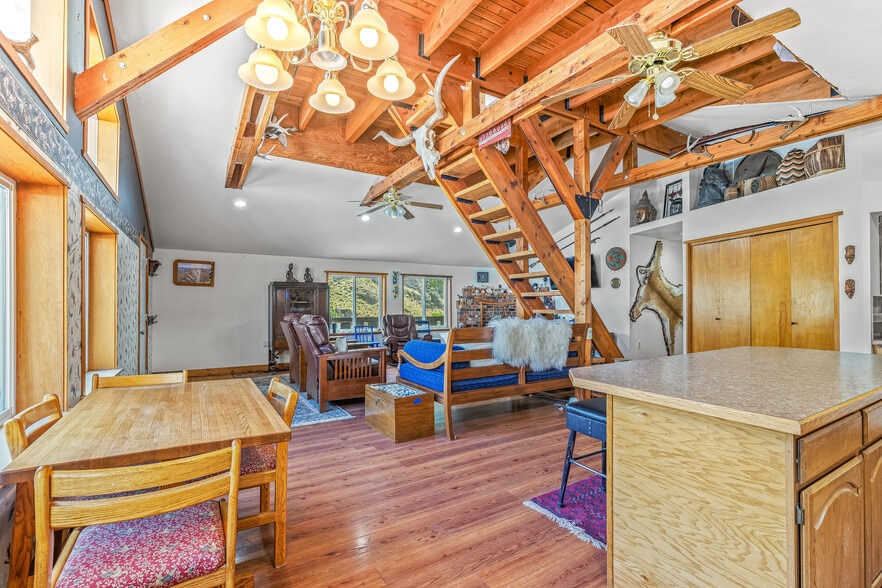 More Photos Of 302 Berger St, Riggins Apartments For Sale