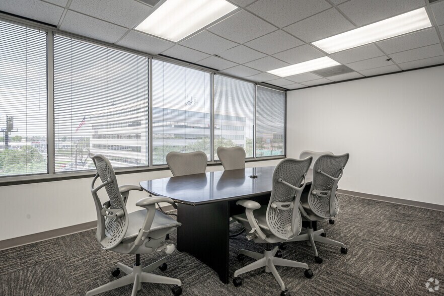 More Photos Of 2646 S Loop W, Houston Office For Sale