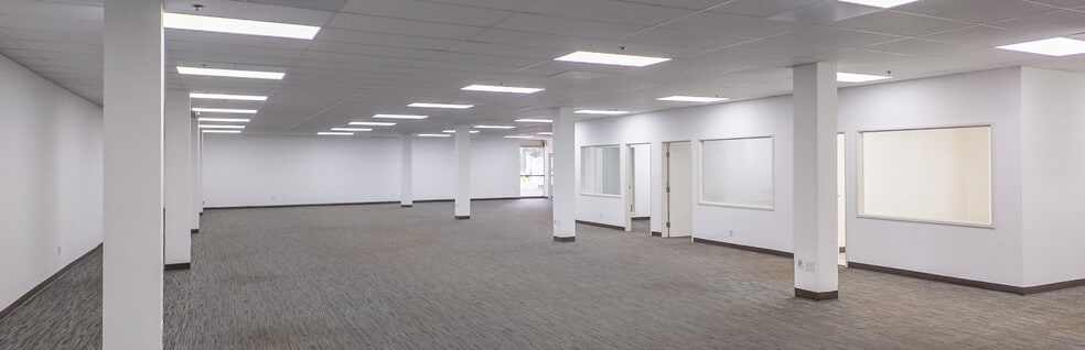 More Photos Of 16205 Distribution Way, Cerritos Manufacturing For Sale