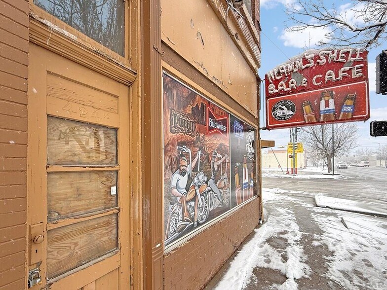 More Photos Of 424 W Northern Ave, Pueblo Restaurant For Sale
