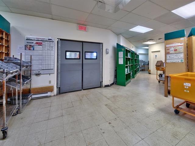 More Photos Of 461 Boul Saint-Joseph, Sainte-julie Office For Sale