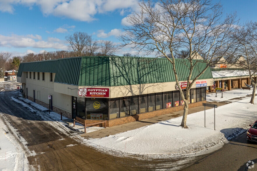 Primary Photo Of 30094-30120 Ford Rd, Garden City Storefront For Lease