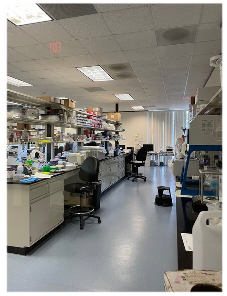 More Photos Of 8619 Broadway St, Pearland Medical For Lease