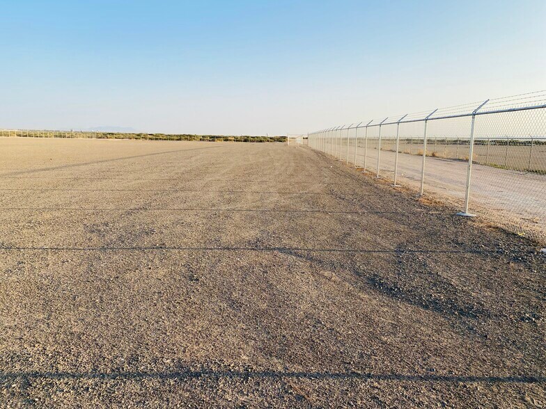 More Photos Of 13019 Pellicano Drive, El Paso Land For Lease