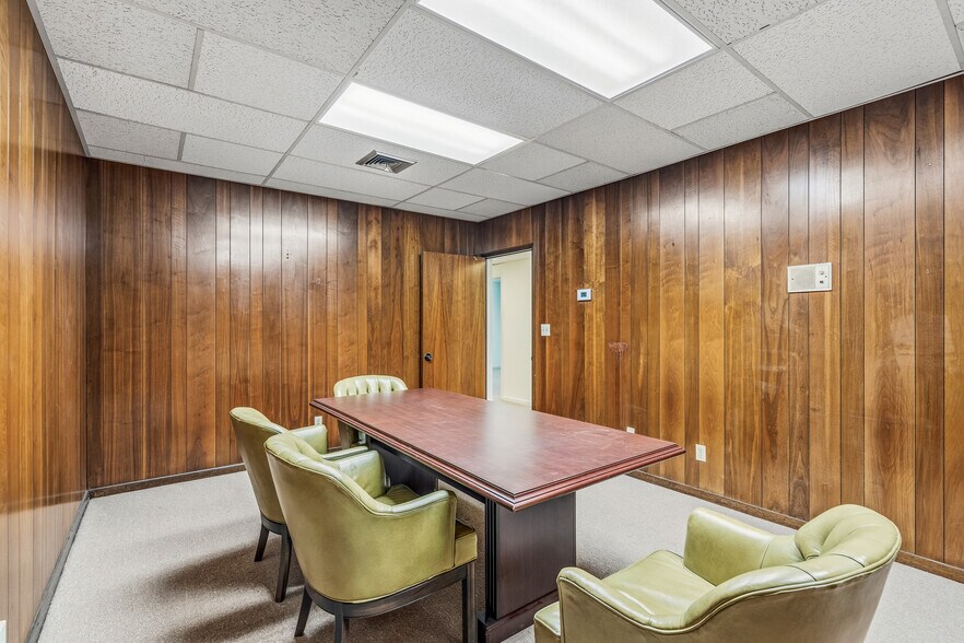 More Photos Of 2145 15th Ave, Vero Beach Office For Sale