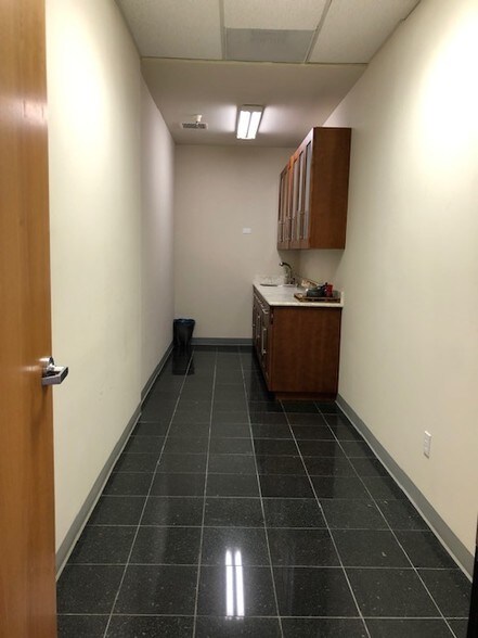 More Photos Of 848 Stewart Dr, Sunnyvale Office For Lease