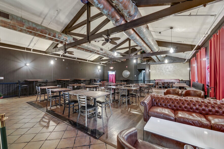 More Photos Of 285 Glenwood Ave, Bloomfield Restaurant For Sale