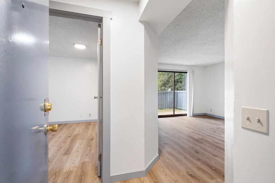 More Photos Of 441 Smithers Ave S, Renton Apartments For Sale