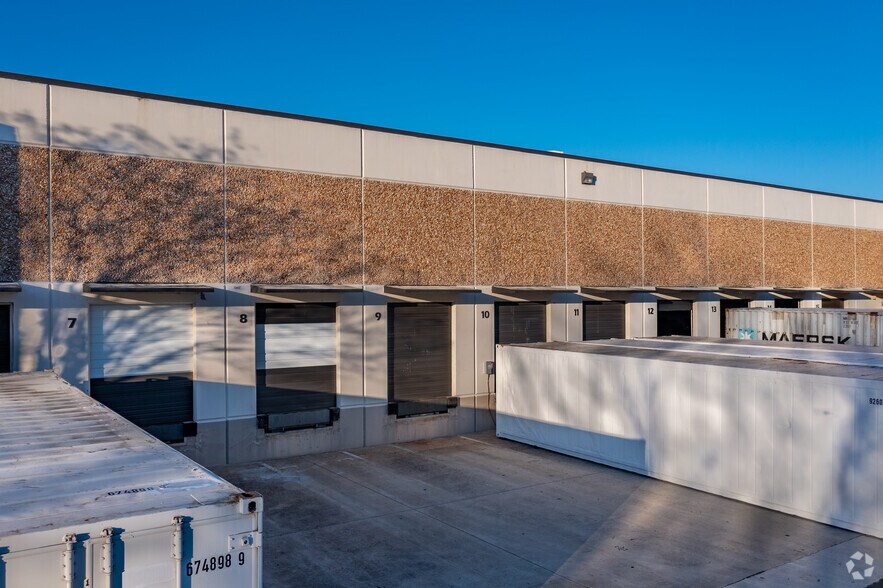 More Photos Of 5044 S Royal Atlanta Dr, Tucker Warehouse For Lease