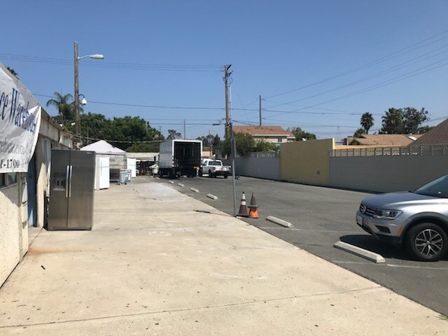 More Photos Of 3170 Market St, San Diego Contractor Storage Yard For Sale