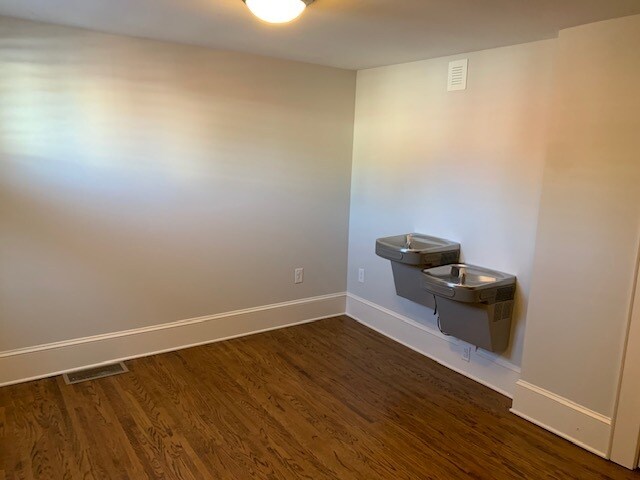 More Photos Of 1814 Euclid Ave, Charlotte Office For Lease