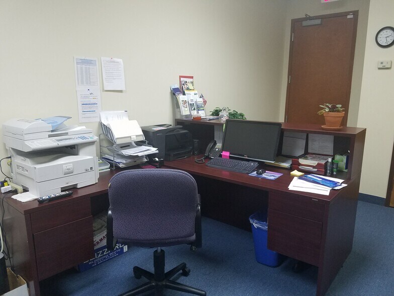More Photos Of 8860 Columbia 100 Pkwy, Columbia Medical For Sale