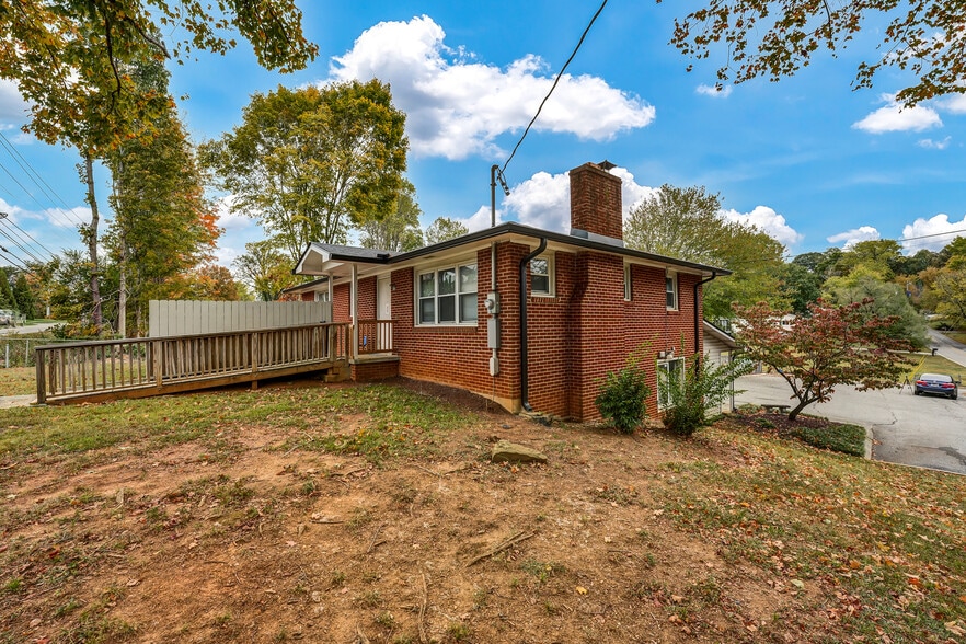 More Photos Of 7828 S Northshore Dr, Knoxville Schools For Sale