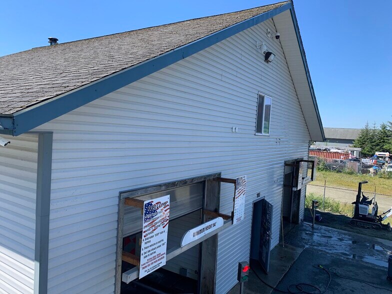 Primary Photo Of 5410 Bent Ct, Juneau Carwash For Sale