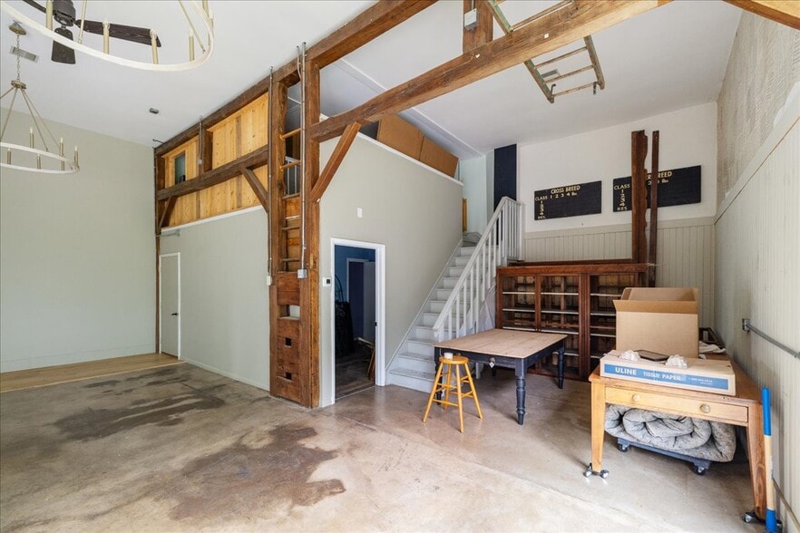 More Photos Of 80 Gravel Pike, Red Hill Office For Lease