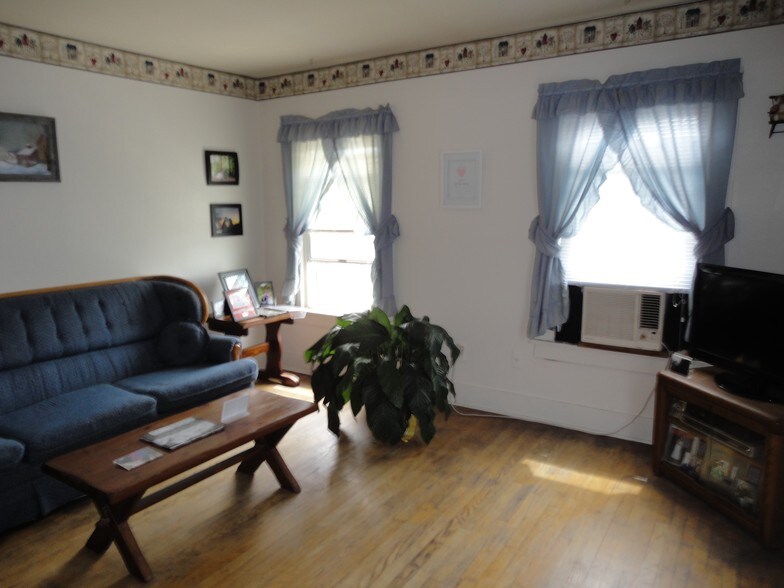 More Photos Of 260 Main St, Portland Medical For Lease