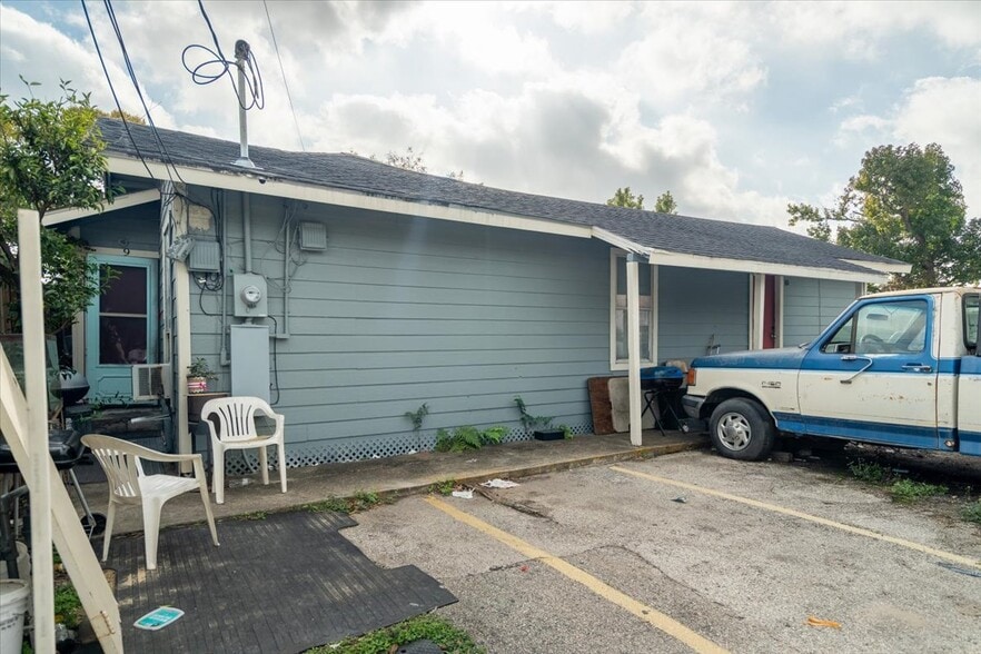 More Photos Of 13928 Bandera St, Houston Apartments For Sale