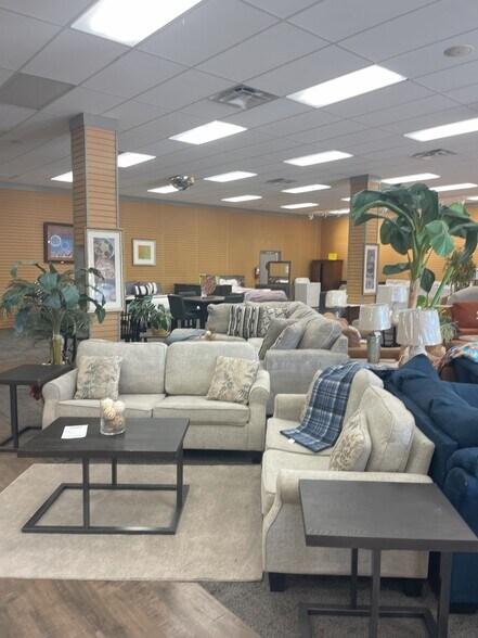 More Photos Of 58630 Belleview Dr, Plaquemine General Retail For Sale
