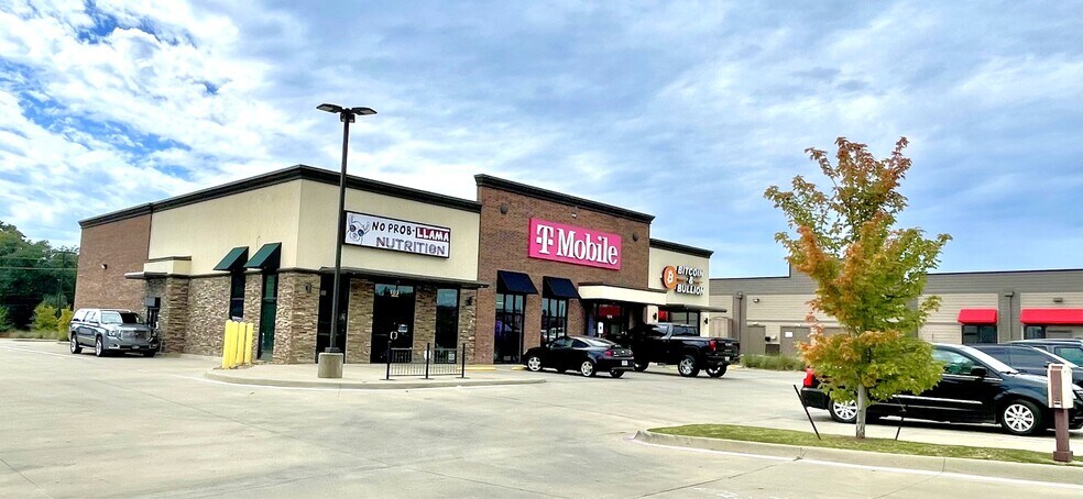 Primary Photo Of 116-118 E Loop 281, Longview General Retail For Lease