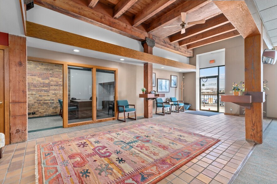 More Photos Of 600 S Main St, Oshkosh Office For Lease