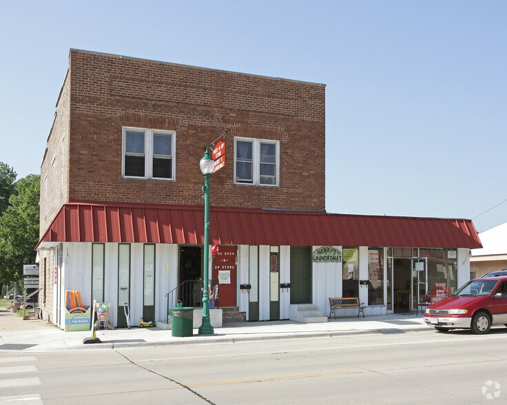 More Photos Of 105 W Minnesota St, Le Center Storefront Retail Residential For Lease