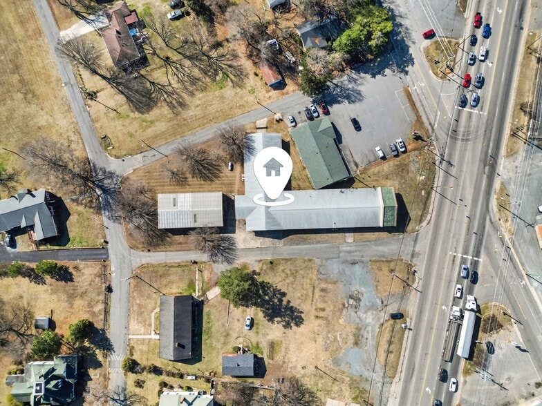 More Photos Of 6402 W Marshville Blvd, Marshville Showroom For Sale